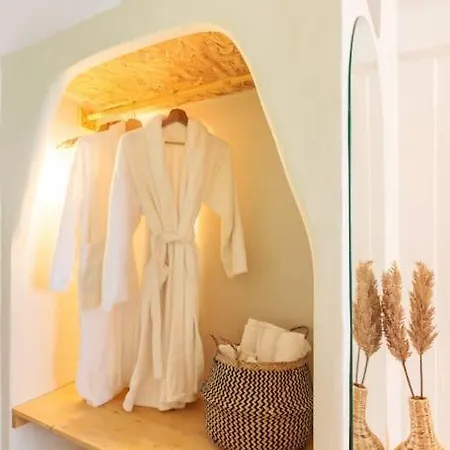 Boho Room-jacuzzi-city Center Saloniki